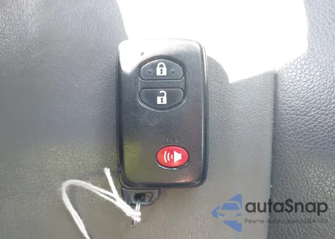 2015 Toyota Prius Four z USA, uszkodzony, nr VIN JTDKN3DU0F1872321